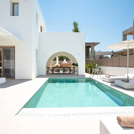 Aria Luxury Living Vila *