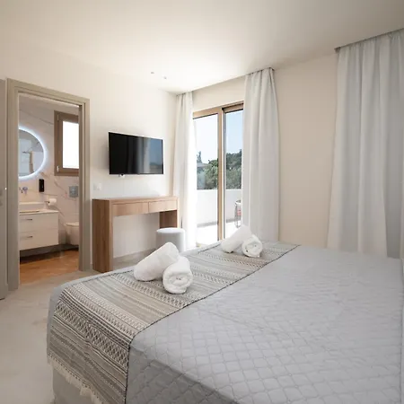 Aria Luxury Living *
